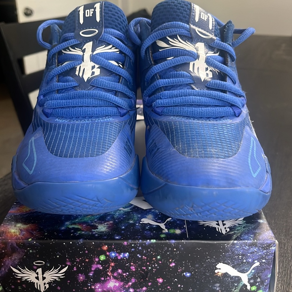 Lamelo Ball MB1 JR Team Blue - Size 4 boys